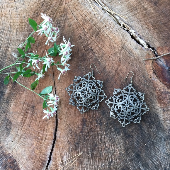 Diva Jewelry - Massive Airy Bronze Statement Earrings